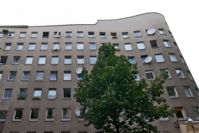 Bytový dům Bonjour Tristesse - foto: Petr Šmídek, 2009