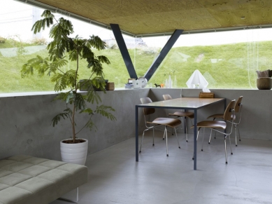 House in Saijo - foto: Toshiyuki Yano, Nacasa & Partners Inc.