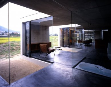 House in Gohara - foto: Toshiyuki Yano, Nacasa&Partners Inc.