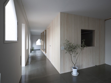 House in Jigozen - foto: Toshiyuki Yano, Nacasa&Partners Inc.