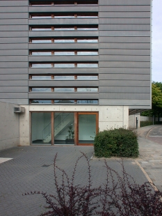 Headquarters of the Regional Police for South Limburg - foto: Petr Šmídek, 2003