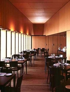 Restaurant Vinikus - foto: © Gigon/Guyer, 1992