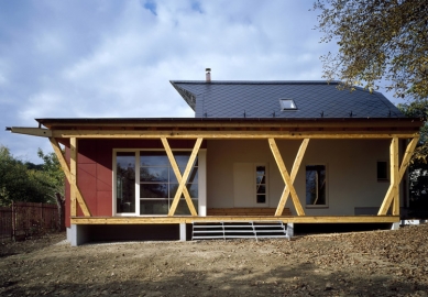 Rodinný dům s obytnou terasou - foto: Filip Šlapal