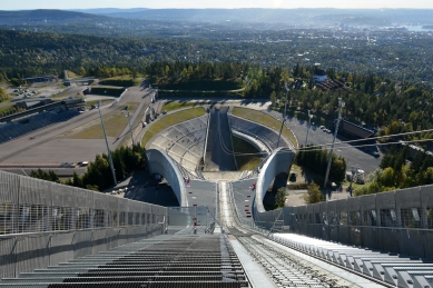 New Holmenkollen Beacon - foto: Petr Šmídek, 2013