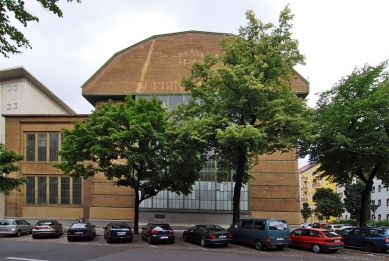 AEG High Tension Factory - foto: Petr Šmídek, 2008