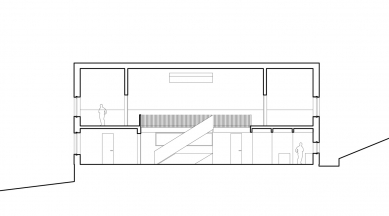 Novostavba rodinného domu v Malé Lhotě - Podélný řez