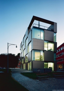 Administrativní budova NIK - foto: Andreas Buchberger