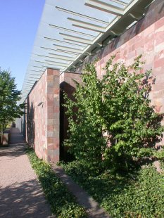 Beyeler Foundation Museum - foto: Petr Šmídek, 2002