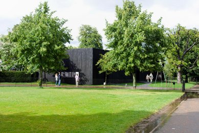 Serpentine Gallery Pavilion 2011 - foto: Martin Krcha, 2011