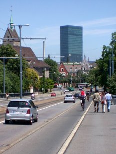 Messeturm - foto: Petr Šmídek, 2003