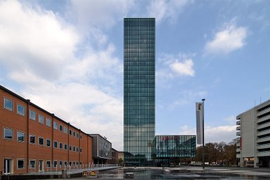 Messeturm - foto: Petr Šmídek, 2008