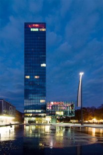 Messeturm - foto: Petr Šmídek, 2008