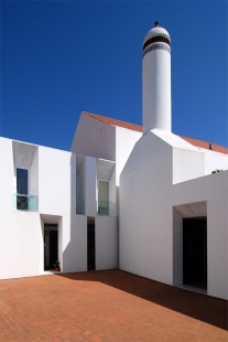 Moura mixed-use building - foto: Petr Šmídek, 2011