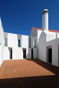 Moura mixed-use building - foto: Petr Šmídek, 2011