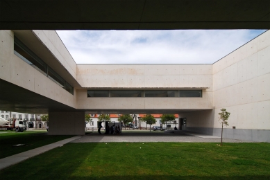 Viana do Castelo Municipal Library - foto: Petr Šmídek, 2011