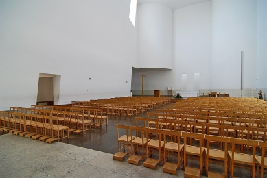 Santa Maria Church - foto: Petr Šmídek, 2011