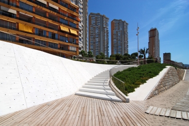 Benidorm West Beach Promenade - foto: Petr Šmídek, 2011