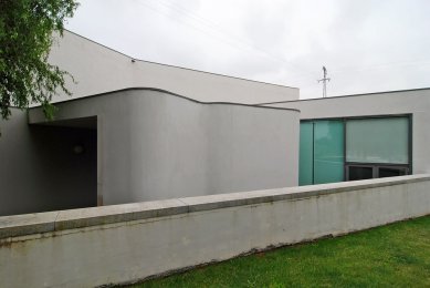 Ílhavo City Library - foto: Petr Šmídek, 2011