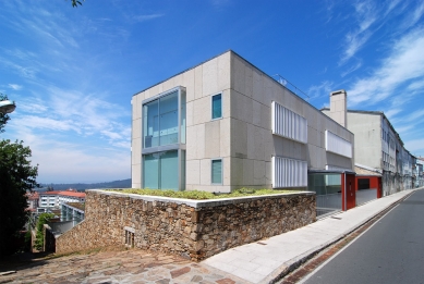 Conjunto residencial en Caramoniña - foto: Petr Šmídek, 2011