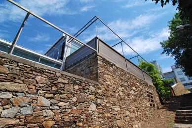 Conjunto residencial en Caramoniña - foto: Petr Šmídek, 2011