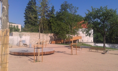 Museum of Baroque Sculptures and Reconstruction of Monastic Gardens - Mlatové Plato with a platform and ramp to Rozário - foto: Roman Brychta