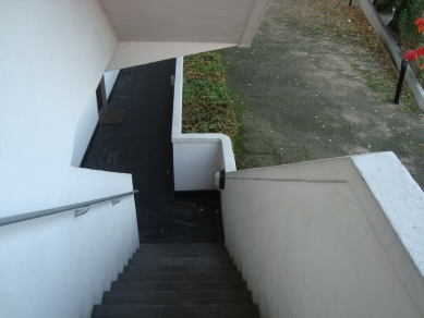 Lawn Road Flats - Isokon - Pohľad - foto: Rasťo Udžan, 2011