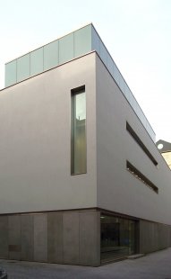 Druhý "stánok" galerie White Cube - foto: Rasťo Udžan, 2011