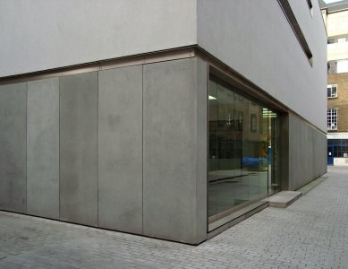 Druhý "stánok" galerie White Cube - foto: Rasťo Udžan, 2011