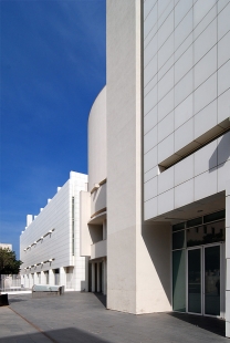 MACBA - foto: © Petr Šmídek, 2008