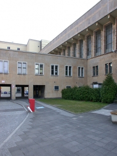 Mezinárodní letiště Berlín-Tempelhof - foto: Petr Šmídek, 2006