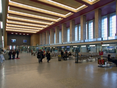 Mezinárodní letiště Berlín-Tempelhof - foto: Petr Šmídek, 2006