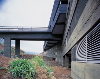 Rafael Arozarena High School - foto: Miguel de Guzman