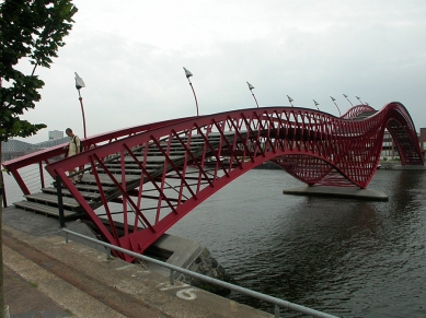 Bridges Borneo-Sporenburg - foto: Petr Šmídek, 2003