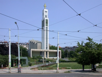 Kostel svatého Václava - foto: Petr Šmídek, 2003