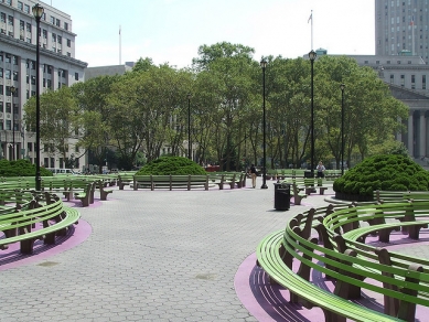 Jacob Javits Plaza - foto: Kenzo Hsieh