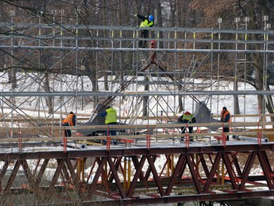 Lávka pro pěší a cyklisty přes Orlici - Z průběhu výstavby - foto: baum & baroš ARCHITEKTI