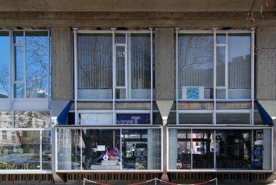 Nákupní centrum Šiška - foto: Petr Šmídek, 2008