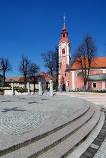 Kostel vtělení Kristova v Dravlje - foto: Petr Šmídek, 2008