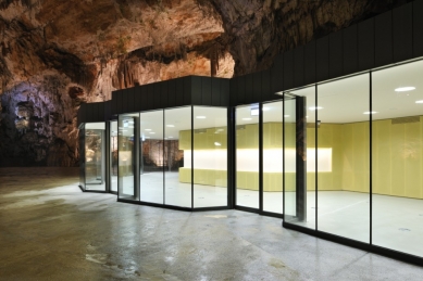 Exhibition and Retail Pavillion in the Postojna Cave - foto: Miran Kambič