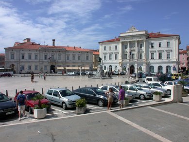 Nové vydláždění Tartiniho náměstí - foto: Petr Šmídek, 2006