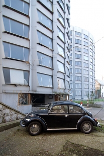 TGH-48 Car Park - foto: Petr Šmídek, 2008