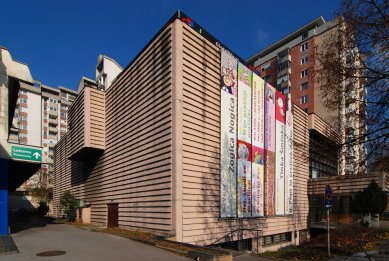 Cultural Center of the Spanish Republican Fighters - foto: Petr Šmídek, 2008