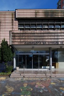 Cultural Center of the Spanish Republican Fighters - foto: Petr Šmídek, 2008