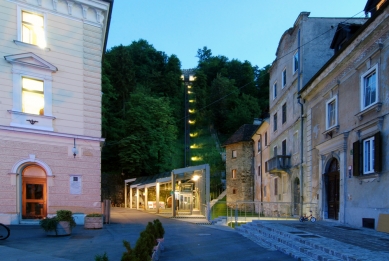 Ljubljana Castle Funicular - foto: Petr Šmídek, 2008