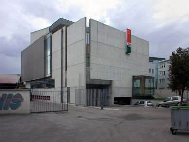 Linde M.P.A. Office Building - foto: Petr Šmídek, 2006
