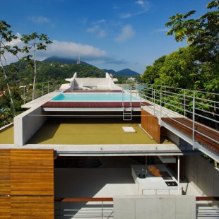 House in Ubatuba - foto: spbr arquitetos