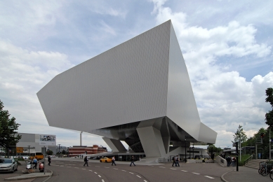 Porsche Museum - foto: Petr Šmídek, 2011