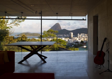 House in Rio de Janeiro  - foto: Nelson Kon