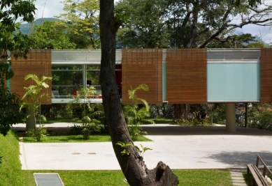 House in Rio de Janeiro  - foto: Nelson Kon