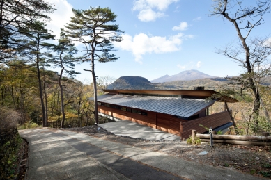 House in Asamayama - foto: 45g Photography © Junji Kojima